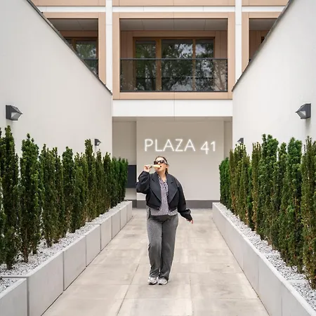 Plaza 41 Seaside With Roof Terrace And Parking By Lion *